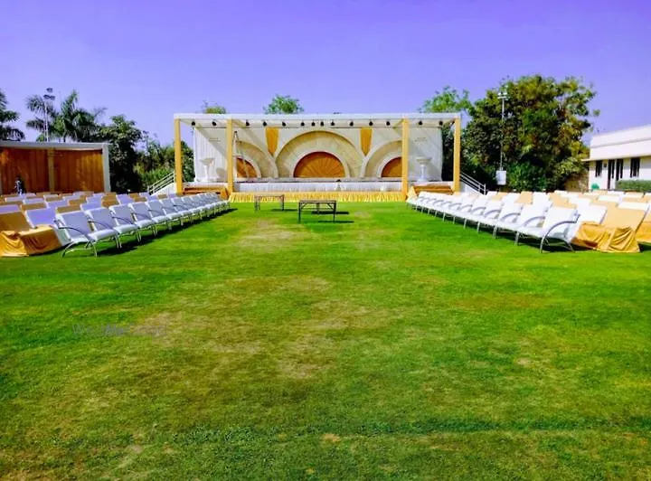 Hotel Maharaja Farms Gurgaon